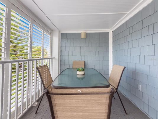 Dining room, Interior