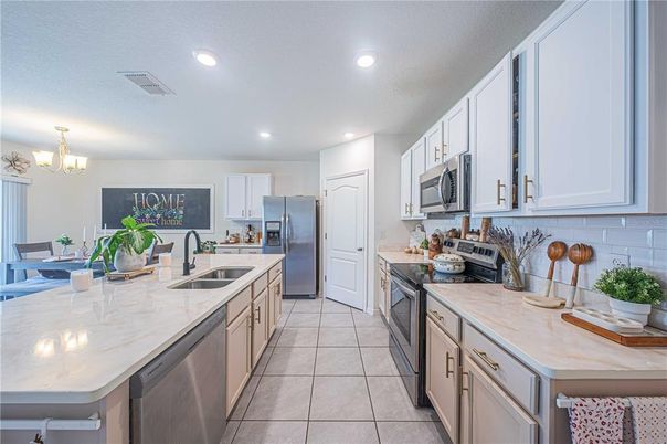 Chandelier, Interior, Kitchen, Recessed Lighting, Stainless Steel Appliances