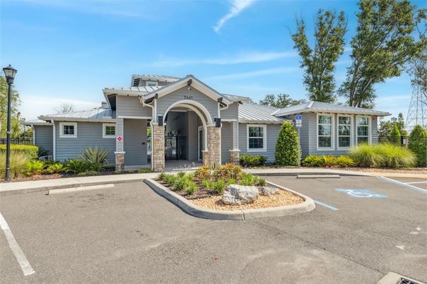 Exterior, Facade, Ranch