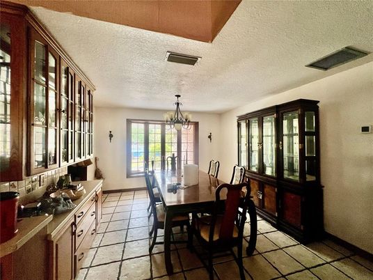 Chandelier, Dining room, Interior