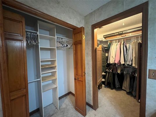 Interior, Walk-in Closets