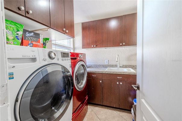 Interior, Washer