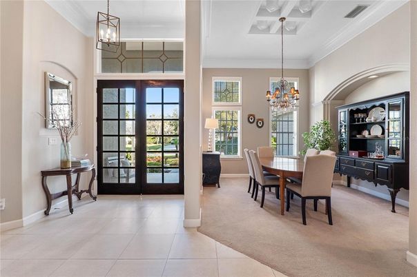 Chandelier, Dining room, Interior, Pendant Lights
