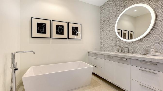 Bathroom, Dual Sink Vanities, Free Standing Baths, Interior, Recessed Lighting