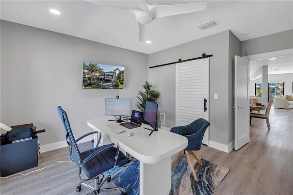 Home Office, Interior, Recessed Lighting, Wood Texture Flooring