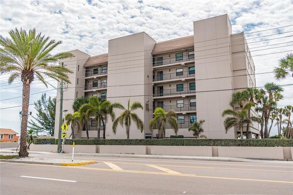 Exterior, Facade, Condo Building