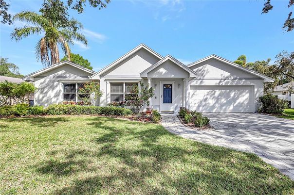 Attached, Exterior, Facade, Ranch