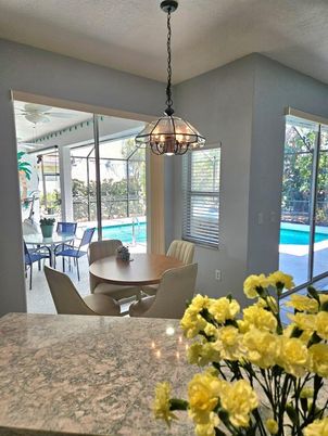 Chandelier, Dining room, Interior