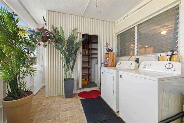Interior, Washer