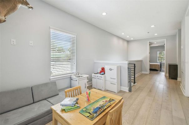 Interior, Recessed Lighting, Wood Texture Flooring