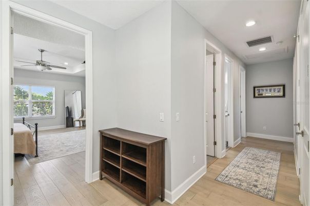 Interior, Recessed Lighting, Wood Texture Flooring