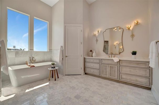 Bathroom, Dual Sink Vanities, Free Standing Baths, Interior
