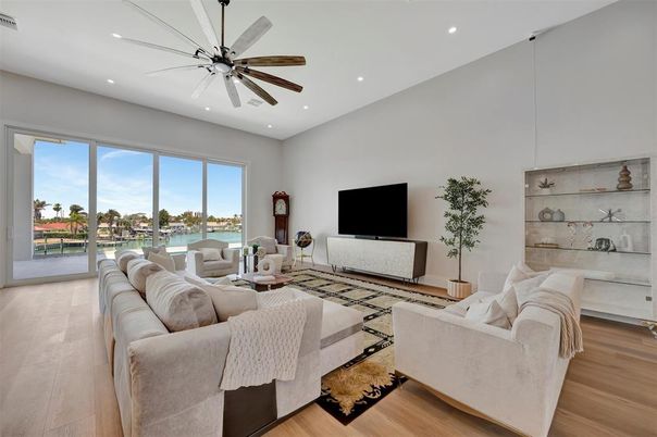 Interior, Living room, Recessed Lighting, Wood Texture Flooring