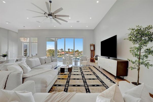 Chandelier, Dining room, Interior, Living room, Recessed Lighting