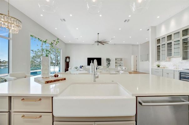 Interior, Kitchen, Living room, Pendant Lights, Recessed Lighting, Stainless Steel Appliances