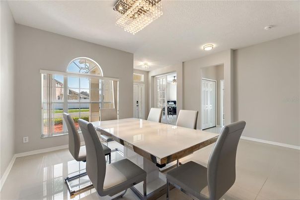 Chandelier, Dining room, Interior
