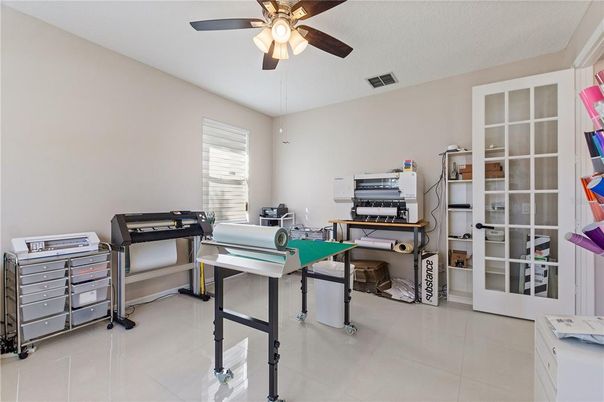 Home Office, Interior