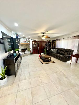 Fireplace, Interior, Living room, Recessed Lighting