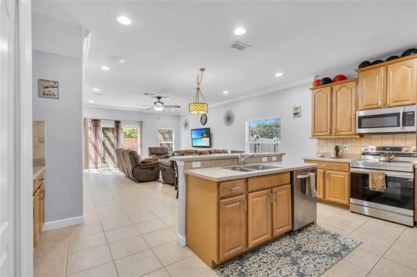 Dining room, Interior, Kitchen, Living room, Pendant Lights, Recessed Lighting, Stainless Steel Appliances