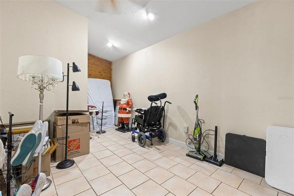 Fitness Equipment, Interior, Recessed Lighting