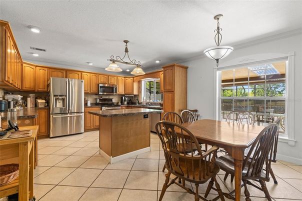 Dining room, Interior, Kitchen, Pendant Lights, Recessed Lighting, Stainless Steel Appliances