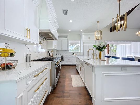 Interior, Kitchen, Pendant Lights, Recessed Lighting, Wood Texture Flooring