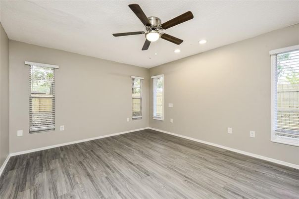 Empty room, Interior, Recessed Lighting, Wood Texture Flooring