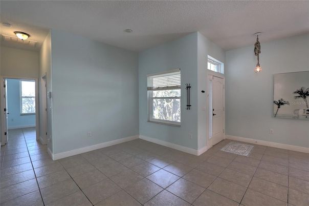 Empty room, Interior, Pendant Lights
