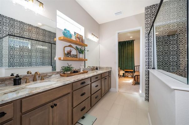 Bathroom, Dual Sink Vanities, Interior, Recessed Lighting