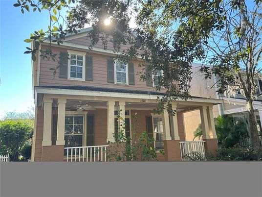 Exterior, Facade, American Foursquare