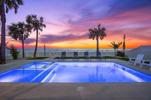 Exterior, Pool, Water