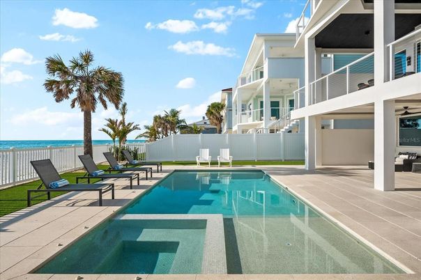 Exterior, Pool, Water