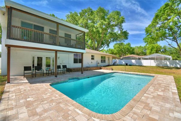 Exterior, Pool