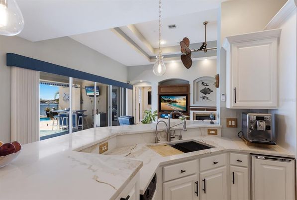 Interior, Kitchen, Pendant Lights, Recessed Lighting, Water