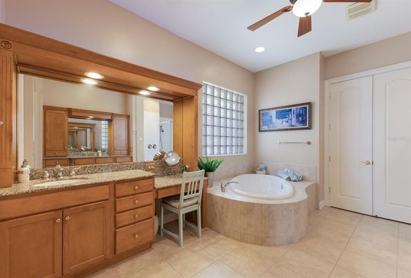 Bathroom, Dual Sink Vanities, Interior, Recessed Lighting