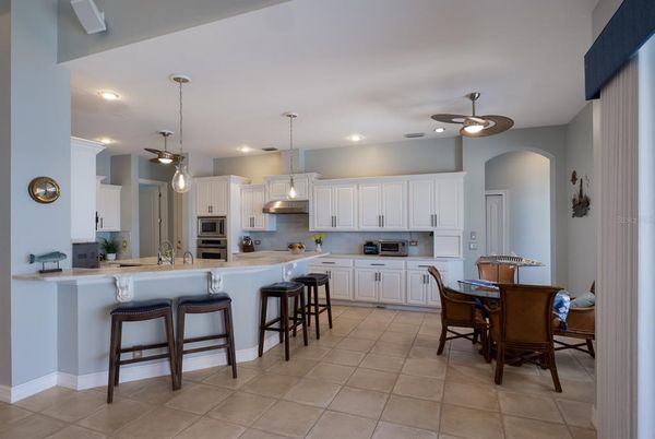 Dining room, Interior, Kitchen, Pendant Lights, Recessed Lighting, Stainless Steel Appliances