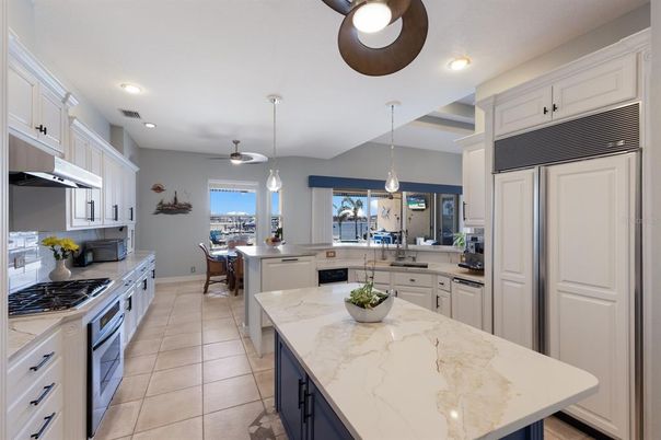 Dining room, Interior, Kitchen, Pendant Lights, Recessed Lighting