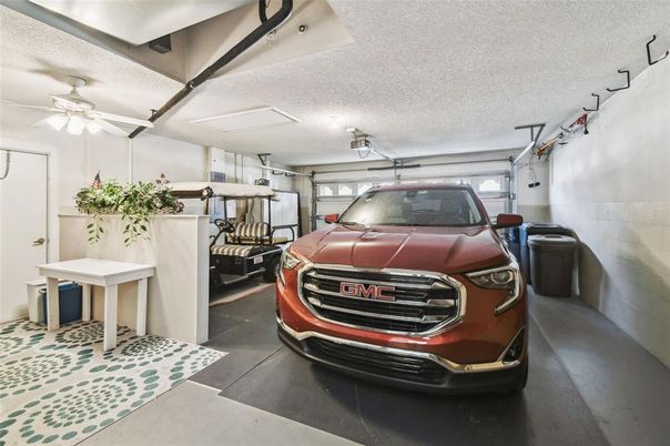 Garage, Interior