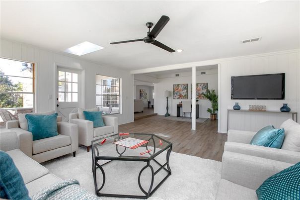 Interior, Living room, Recessed Lighting, Wood Texture Flooring