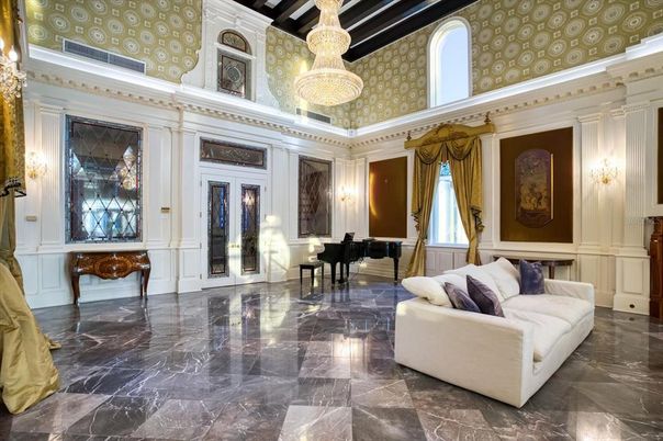 Chandelier, Interior, Marble, Piano