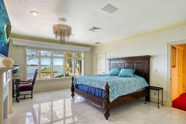 Bedroom, Interior, Recessed Lighting, Water