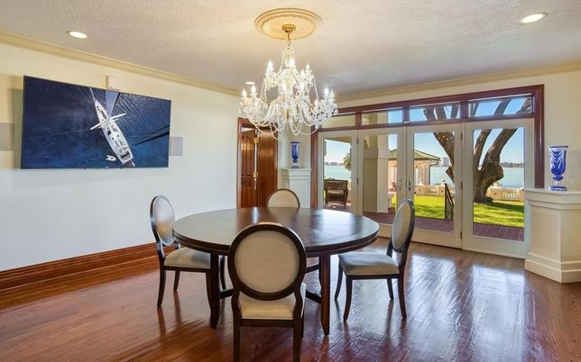 Chandelier, Dining room, Interior, Recessed Lighting, Wood Texture Flooring