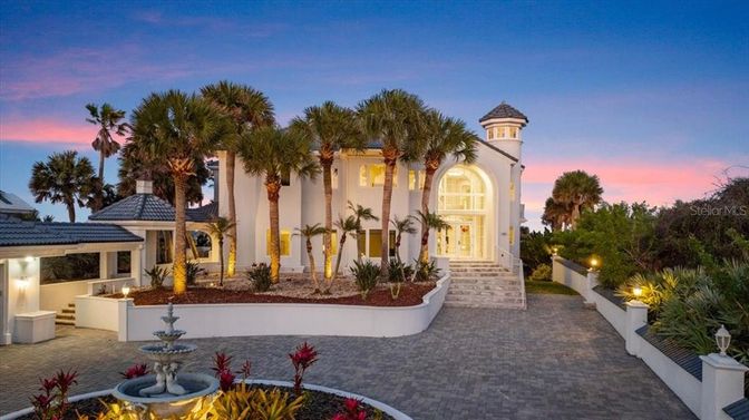 Backyard, Exterior, Facade, Mediterranean