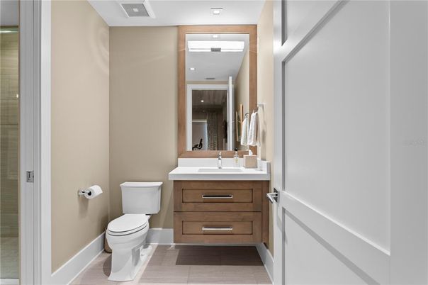 Bathroom, Interior, Recessed Lighting