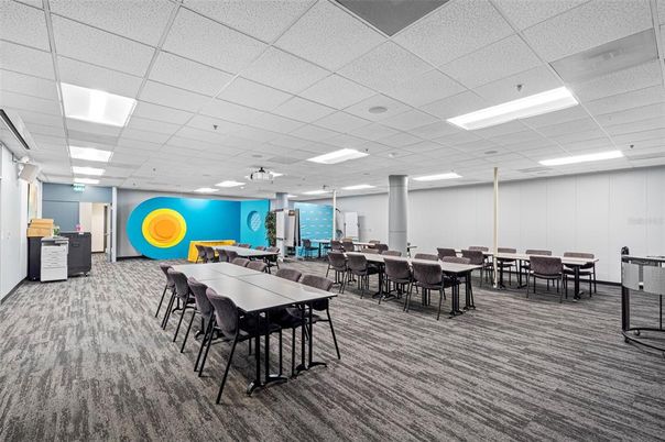 Dining room, Interior, Recessed Lighting