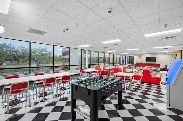 Game Room, Interior, Recessed Lighting