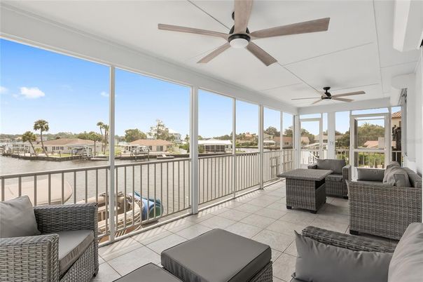 Interior, Sun Room, Water