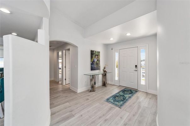 Interior, Recessed Lighting, Wood Texture Flooring