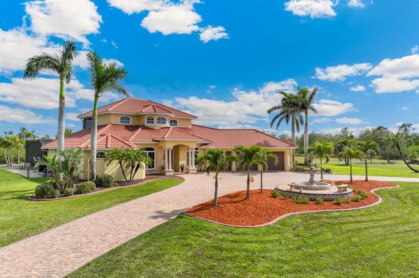Backyard, Exterior, Facade, Mediterranean