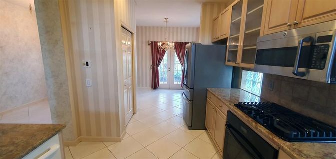 Chandelier, Interior, Kitchen